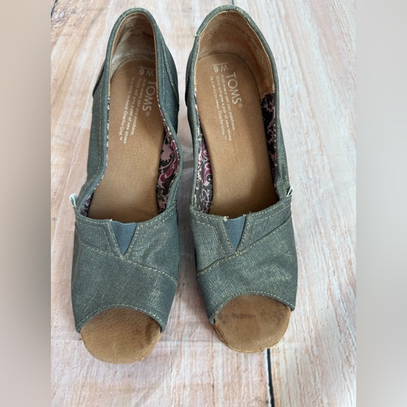 TOMS CALYPSO GRAY GOLD SHIMMER OPEN TOE SANDAL HEEL SHOE SIZE 6 - Picture 4 of 6